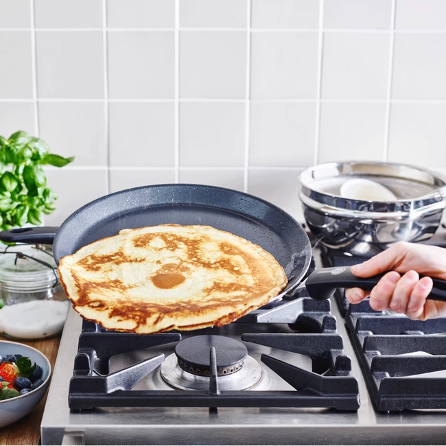 GreenPan Pannenkoekenpan Essentials - Zwart - ø 28 Cm - Keramische Anti-aanbaklaag - Afbeelding 3