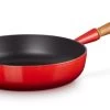 Le Creuset Hapjespan Signature - Kersenrood - ø 28 Cm / 3.6 Liter- Geëmailleerde Anti-aanbaklaag