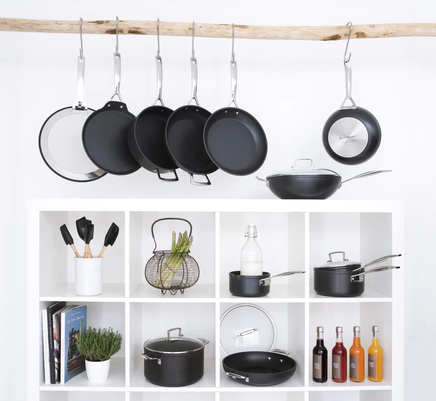 Le Creuset Steelpan - 2 Schenktuiten - Les Forgées TNS - ø 16 Cm / 1.6 Liter - Standaard Anti-aanbaklaag - Afbeelding 3